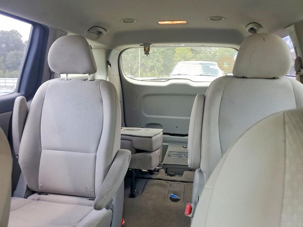 2016 KIA SEDONA