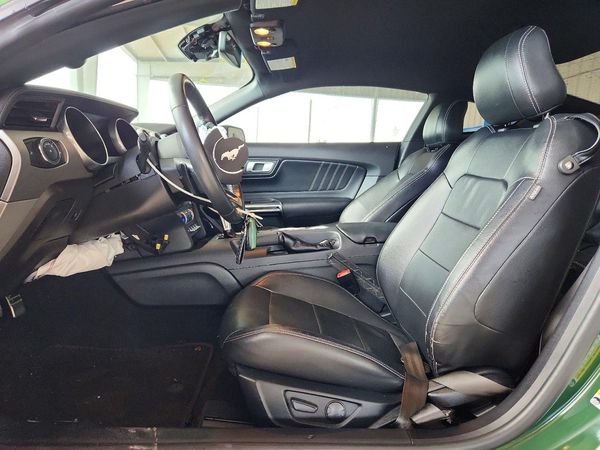 2022 FORD MUSTANG I4 Coupe