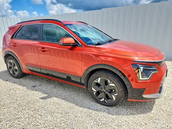 2023 KIA NIRO Wind