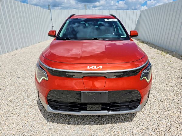 2023 KIA NIRO Wind
