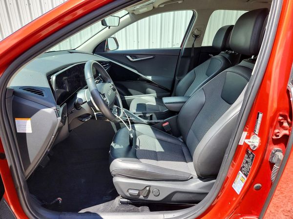 2023 KIA NIRO Wind