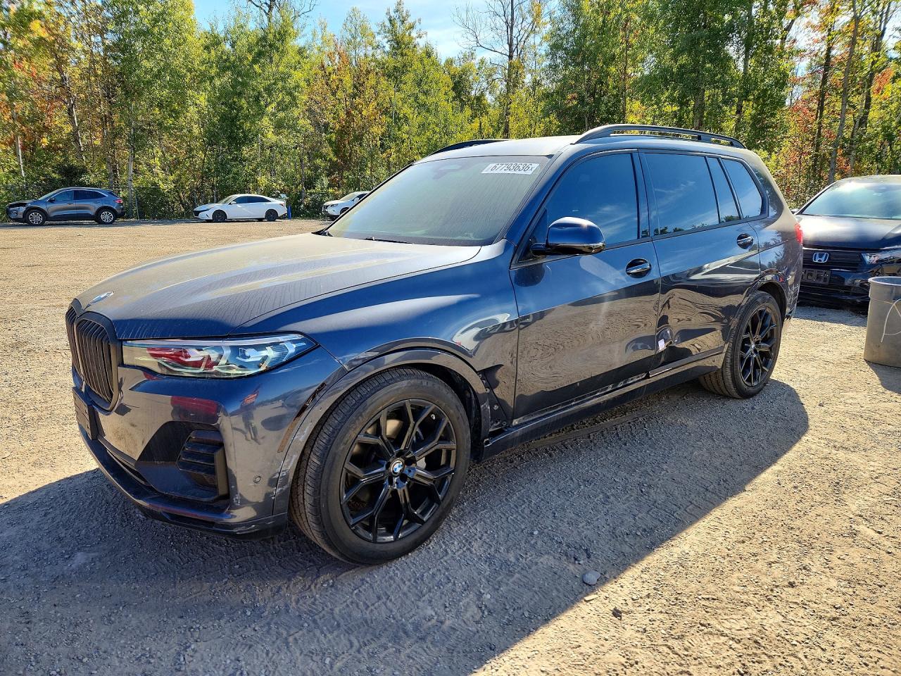 2020 BMW X7 xDrive40i — Front 3/4