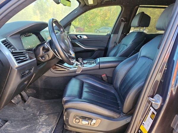 2020 BMW X7 xDrive40i — DENT