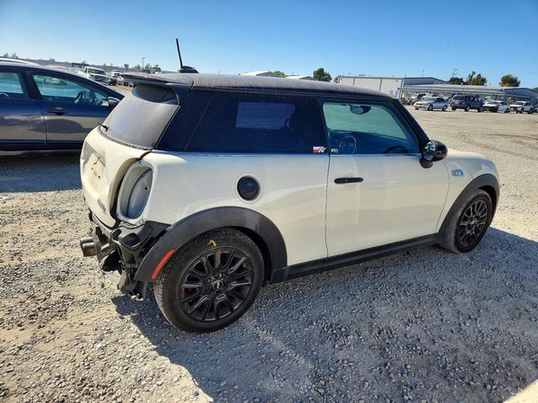 2015 MINI COOPER