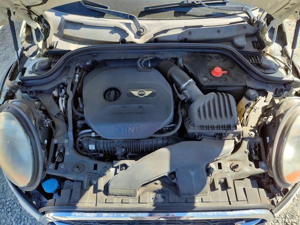 2015 MINI COOPER