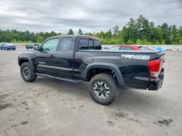 2017 TOYOTA TACOMA