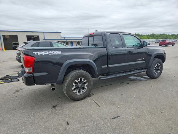 2017 TOYOTA TACOMA