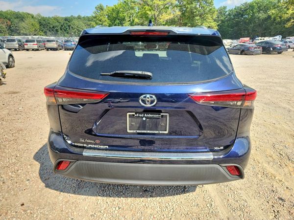 2020 TOYOTA HIGHLANDER XLE — DIRR