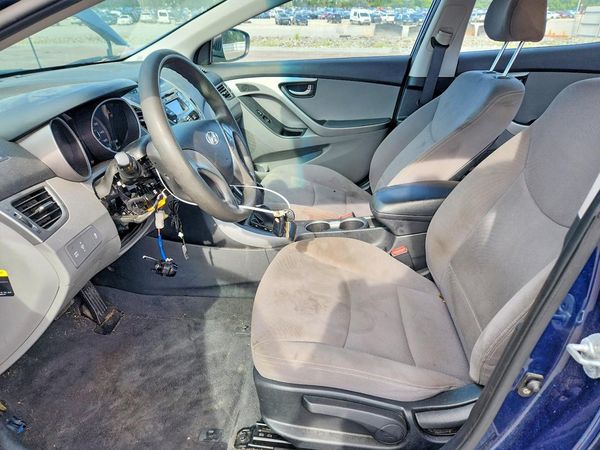 2016 HYUNDAI ELANTRA