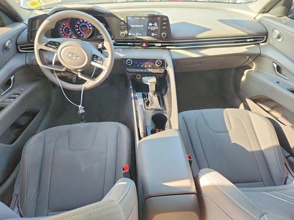 2021 HYUNDAI ELANTRA SEL