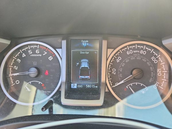 2022 TOYOTA TACOMA SR5