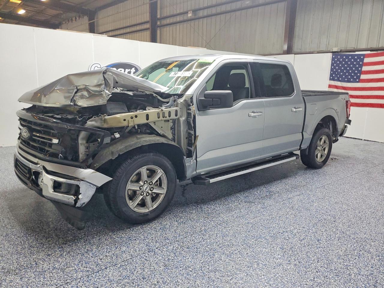 2025 FORD F150 XLT — Front 3/4