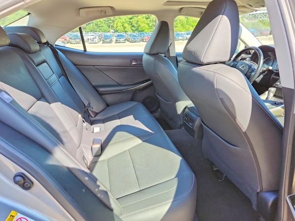 2016 LEXUS IS