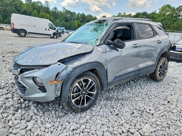 2025 CHEVROLET TRAILBLAZE LT — Front 3/4