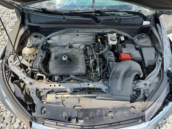 2025 CHEVROLET TRAILBLAZE LT — Engine bay
