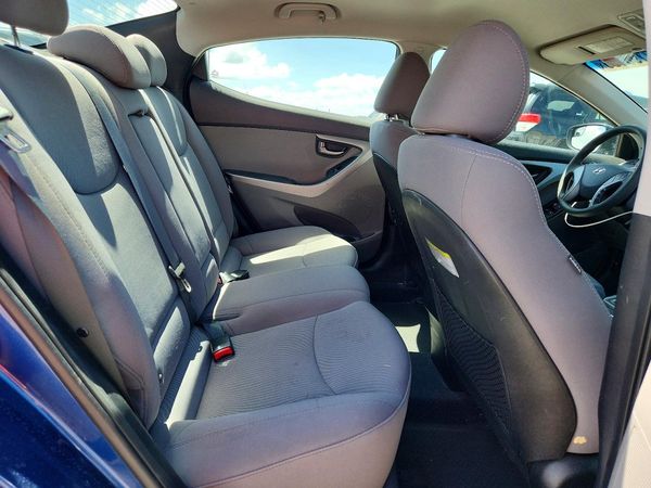 2015 HYUNDAI ELANTRA GLS(Middle)