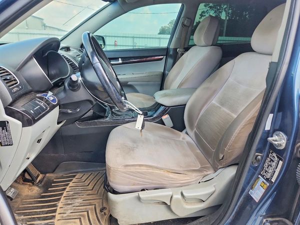 2014 KIA SORENTO Base/ LX