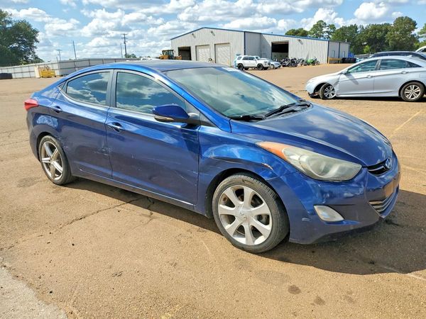 2013 HYUNDAI ELANTRA