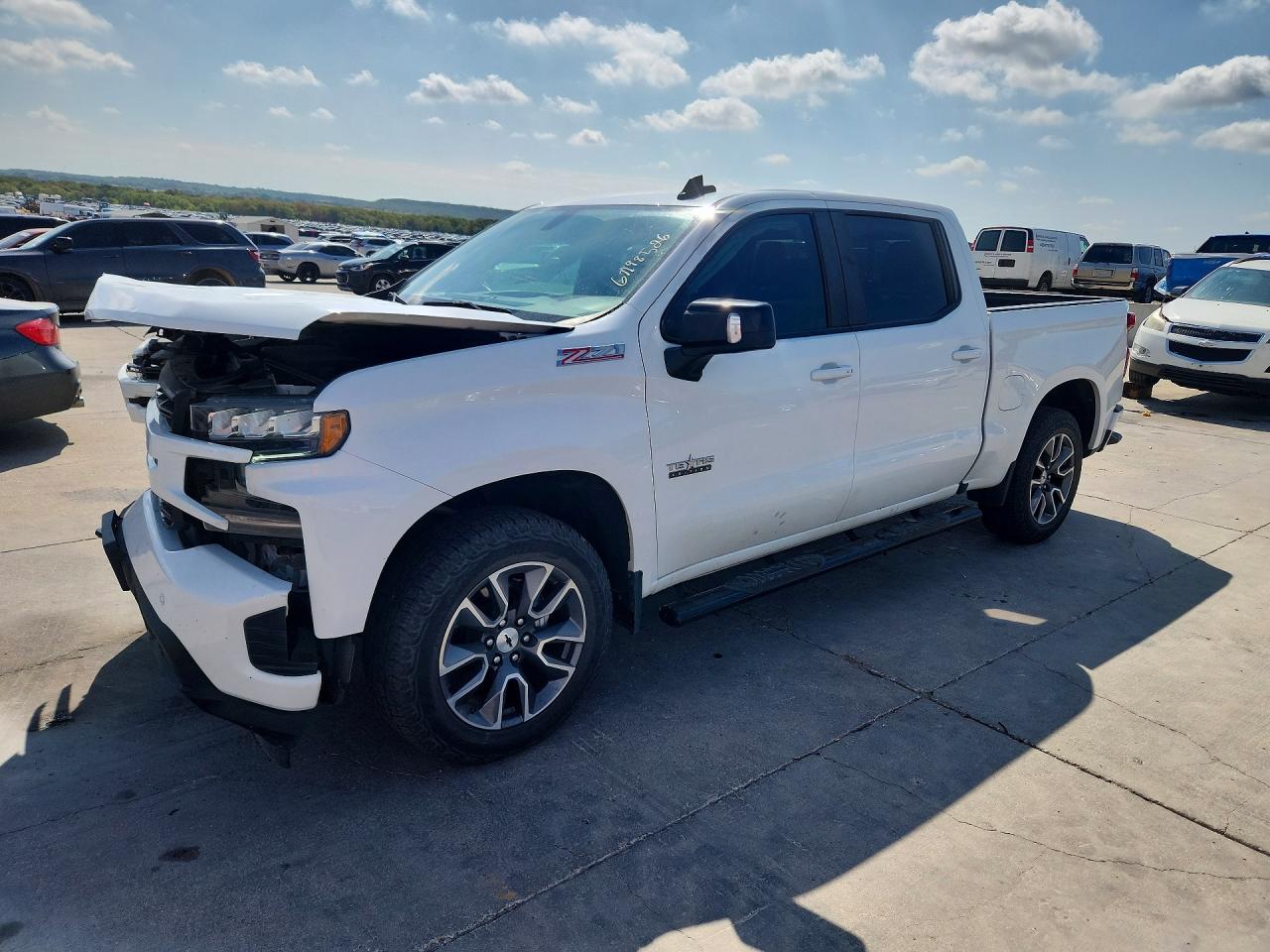2022 CHEVROLET SILVERADO RST — Front 3/4