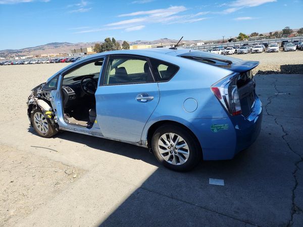 2015 TOYOTA PRIUS