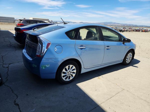 2015 TOYOTA PRIUS