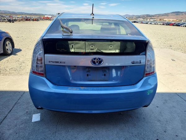 2015 TOYOTA PRIUS