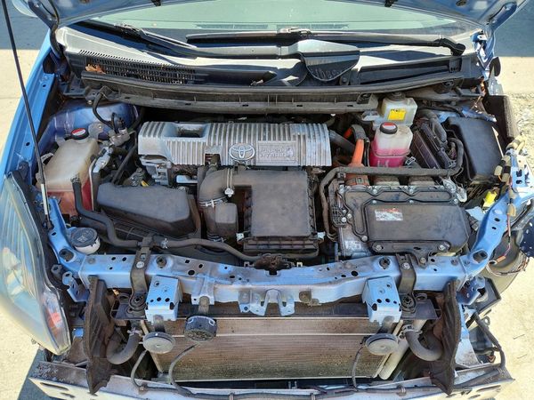 2015 TOYOTA PRIUS