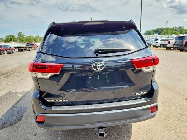2018 TOYOTA HIGHLANDER SE/XLE