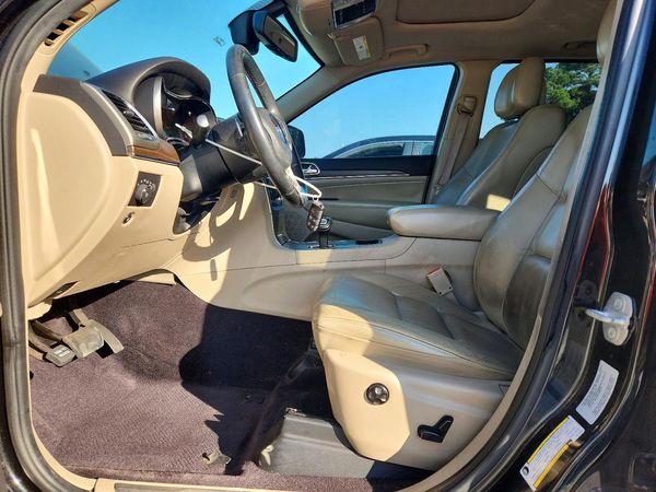 2015 JEEP GRAND CHEROKEE Limited — DENT