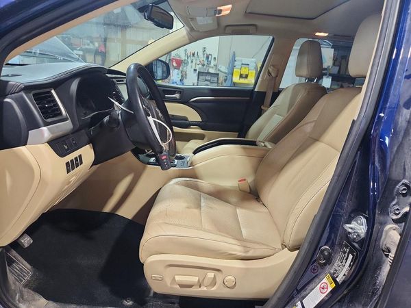 2015 TOYOTA HIGHLANDER