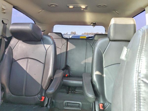 2017 CHEVROLET TRAVERSE 2LT