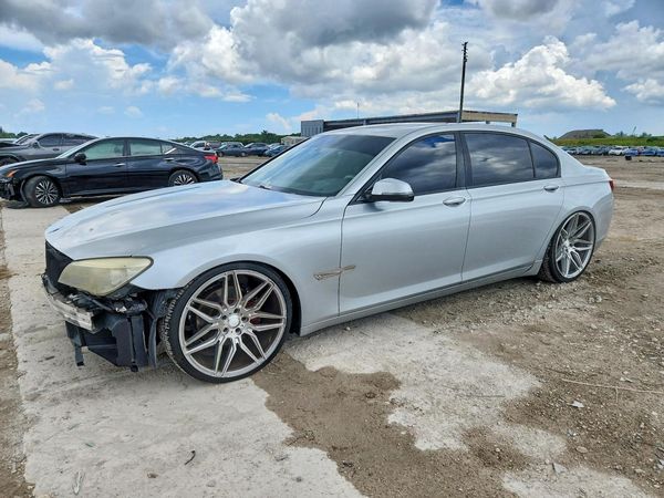 2014 BMW 740