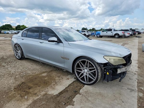 2014 BMW 740