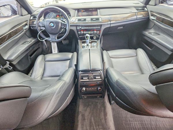 2014 BMW 740
