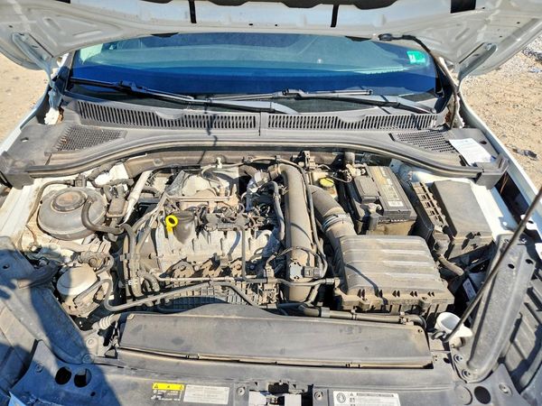 2019 VOLKSWAGEN JETTA S, SE, R-Line
