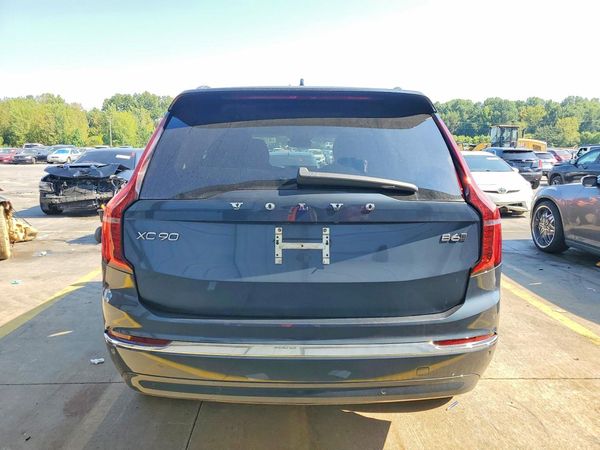 2025 VOLVO XC90 Plus