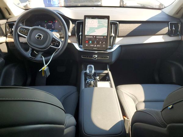 2025 VOLVO XC90 Plus