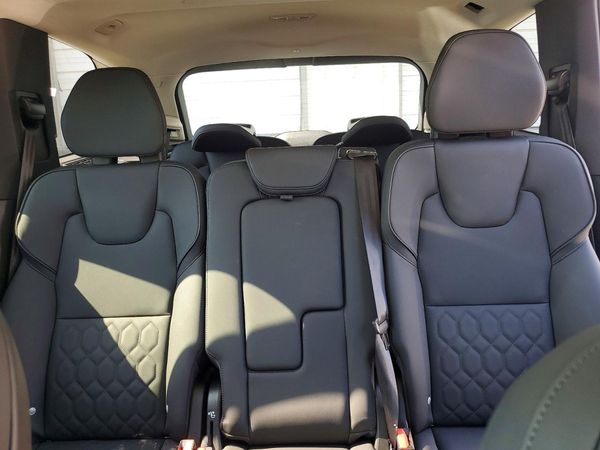 2025 VOLVO XC90 Plus