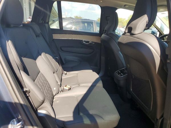 2025 VOLVO XC90 Plus