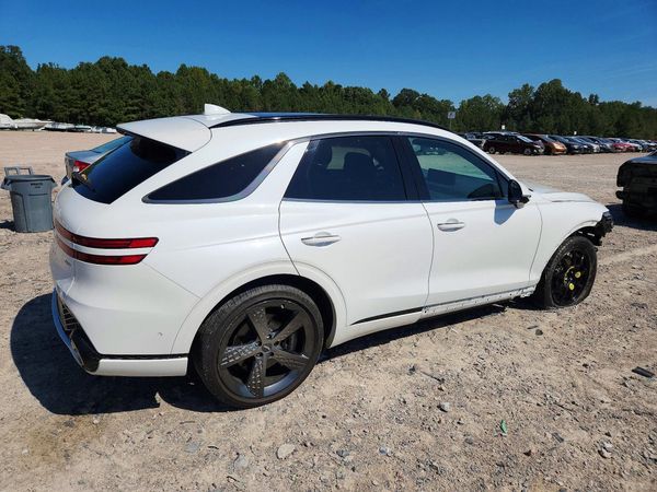 2025 GENESIS GV70