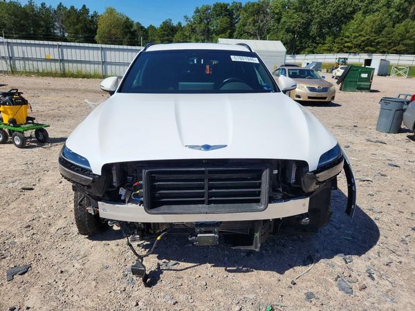 2025 GENESIS GV70