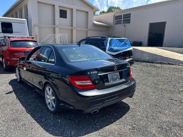 2013 MERCEDES-BENZ C