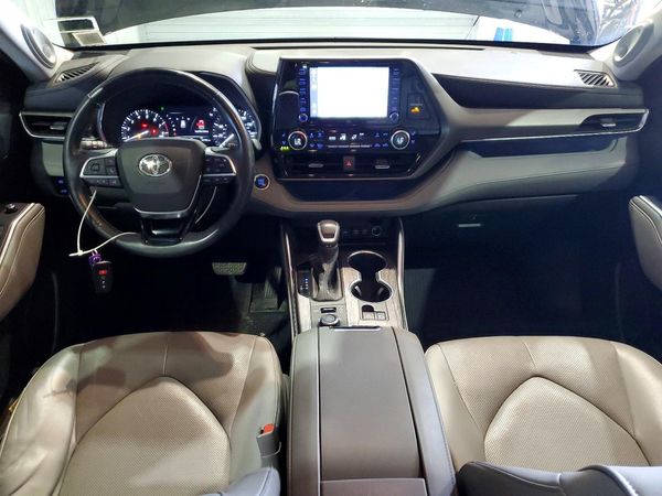2020 TOYOTA HIGHLANDER