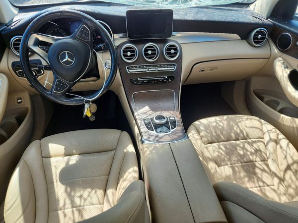 2019 MERCEDES-BENZ GLC