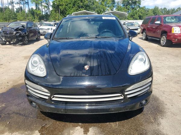 2014 PORSCHE CAYENNE