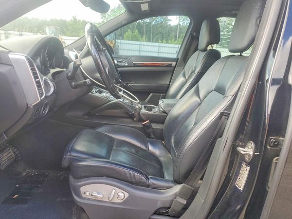 2014 PORSCHE CAYENNE