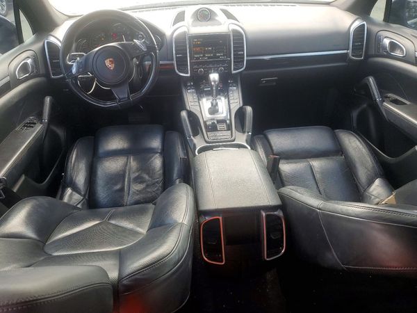 2014 PORSCHE CAYENNE