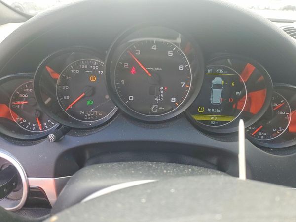 2014 PORSCHE CAYENNE