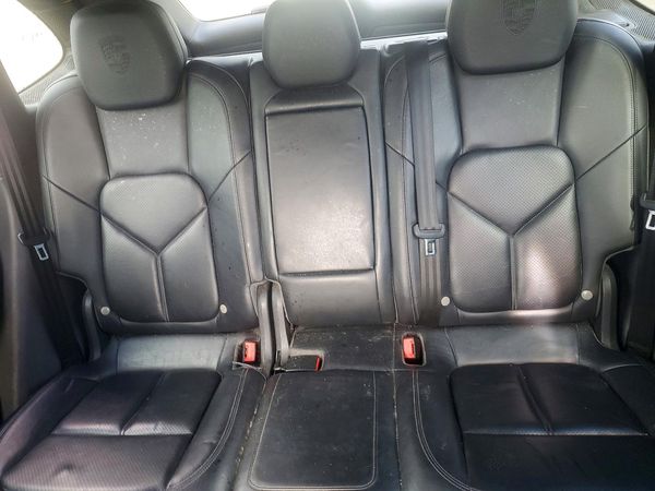 2014 PORSCHE CAYENNE