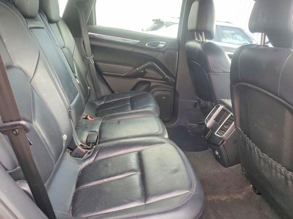 2014 PORSCHE CAYENNE
